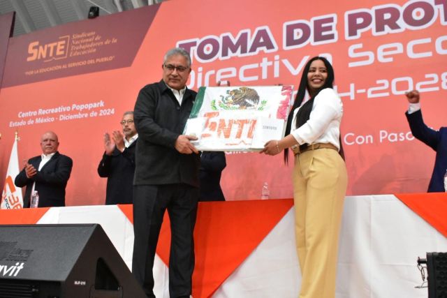 Mónica Granillo, asume la dirigencia de la Sección 36 del SNTE, en el Valle de México