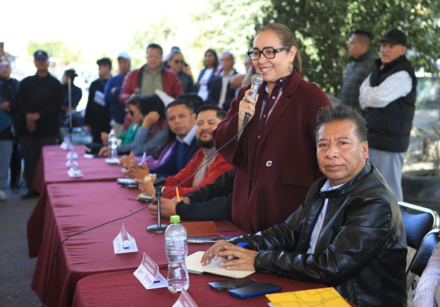 Lleva Azucena Cisneros el gobierno al territorio