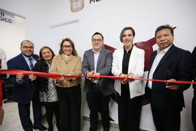 Inauguran Azucena Cisneros y Daniel Sibaja módulo de licencias en Plaza Ventura