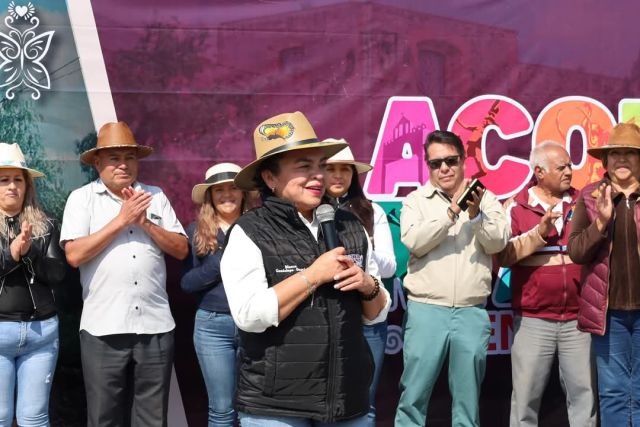 Alcaldesa de Acolman entrega obras por un monto cercano a los 5 MDP
