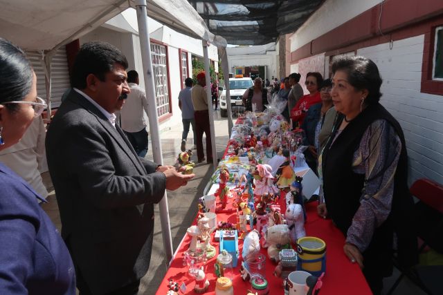 DIF de Texcoco instaló el Bazar de la Amistad 