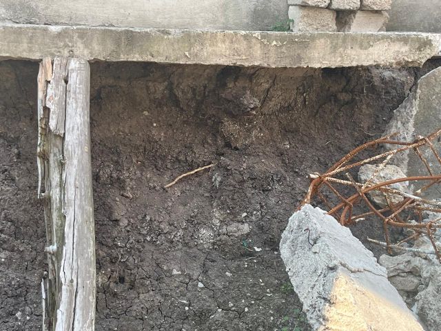 Inminente peligro por río de aguas negras en la colonia Lomas del Lago