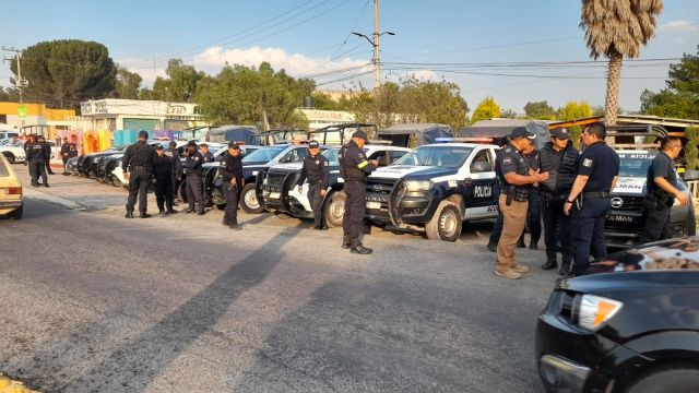 La Policía de Acolman, aseguró a dos sujetos de Tecamac por robo de vehículo con violencia