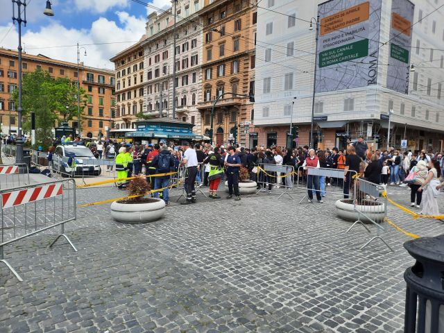 Muchos feligreses se quedaron sin pasar a despedirse del cuerpo del Papa Francisco 