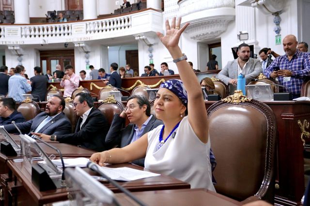 Liz Salgado propone capacitar al personal de los 66 módulos legislativos