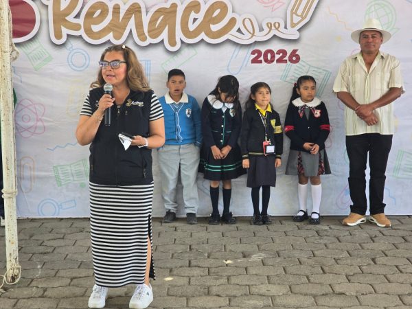 ​BLANCA OSORIO, COMIENZA ENTREGA DE LA “BECA RENACE” PARA IMPULSAR LA EDUCACIÓN BÁSICA